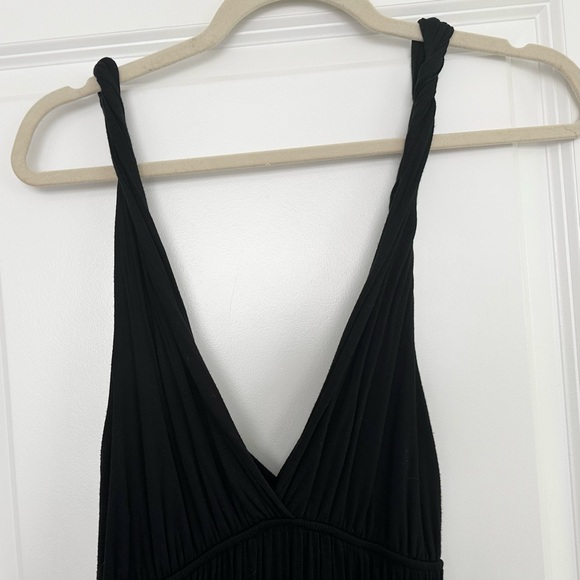 Black Sleeveless V-Neck Stretchy Maxi Dress With Elastic Waistband - Picture 10 of 13